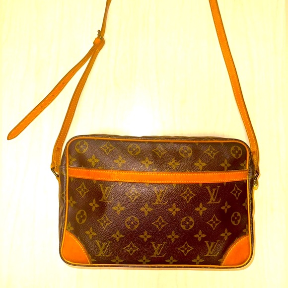 WOW POSHMARK Authentic Louis Vuitton GM Crossbody Bag = FESTIVAL & CONCERT TIME - Picture 15 of 15